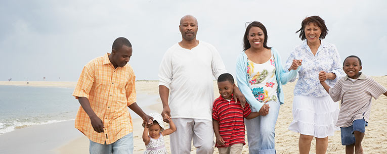 Allianz - family on the beach